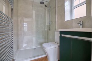 En Suite- click for photo gallery